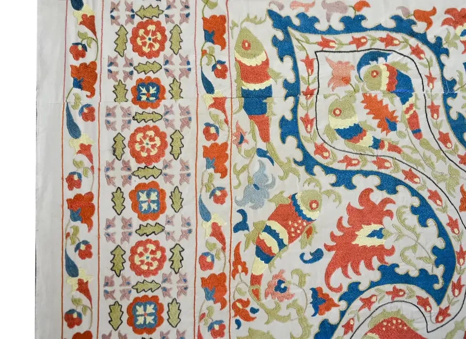 Vintage 'Leaping Fish' Suzani - 5