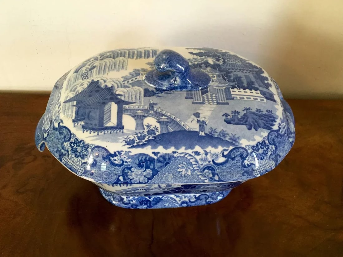 Early 19th Century English Georgian Staffordshire Pearlware Blue & White Soup Tureen - 4