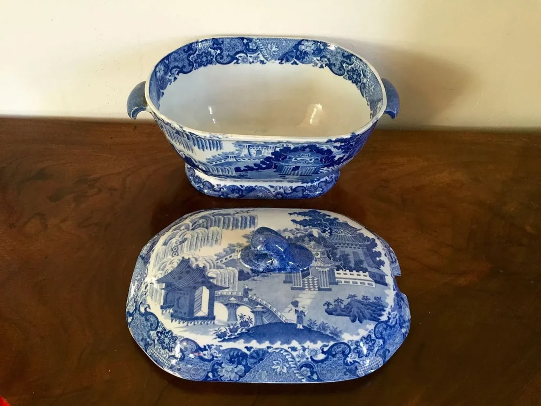 Early 19th Century English Georgian Staffordshire Pearlware Blue & White Soup Tureen - 8