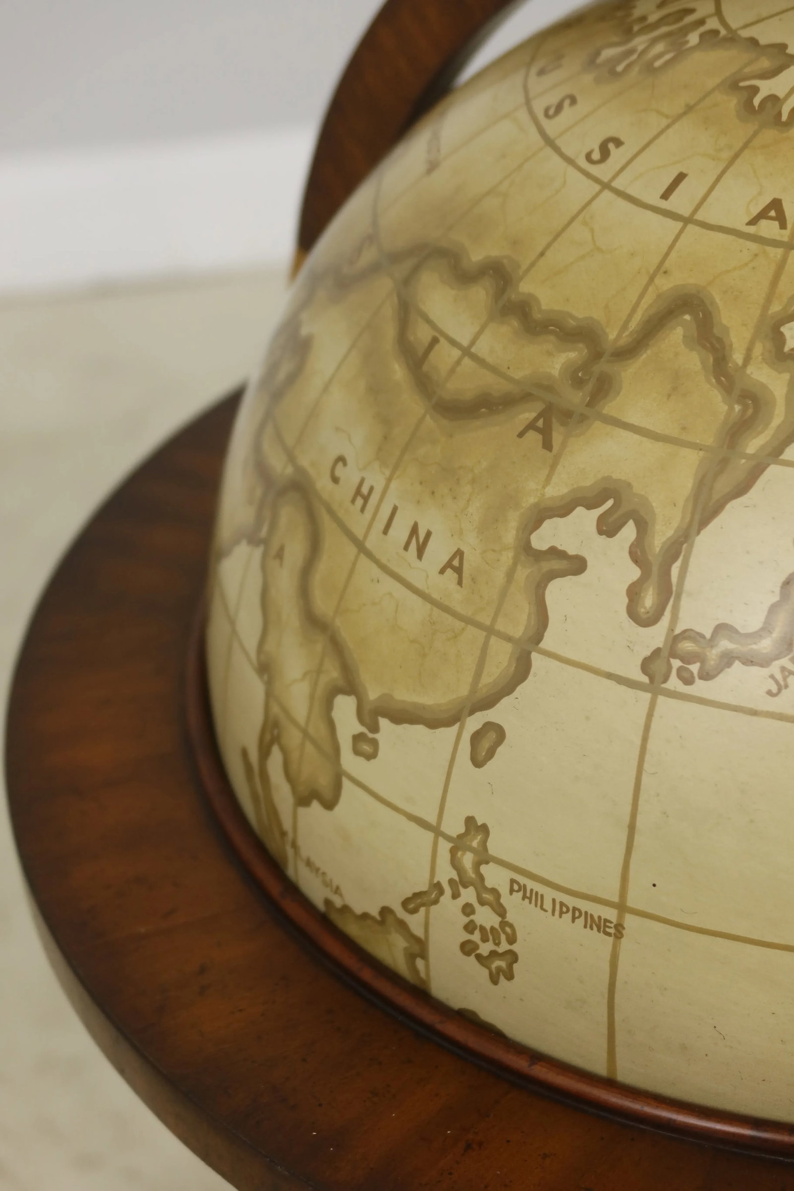 Maitland Smith Mahogany Flip Top Globe Stand - 5