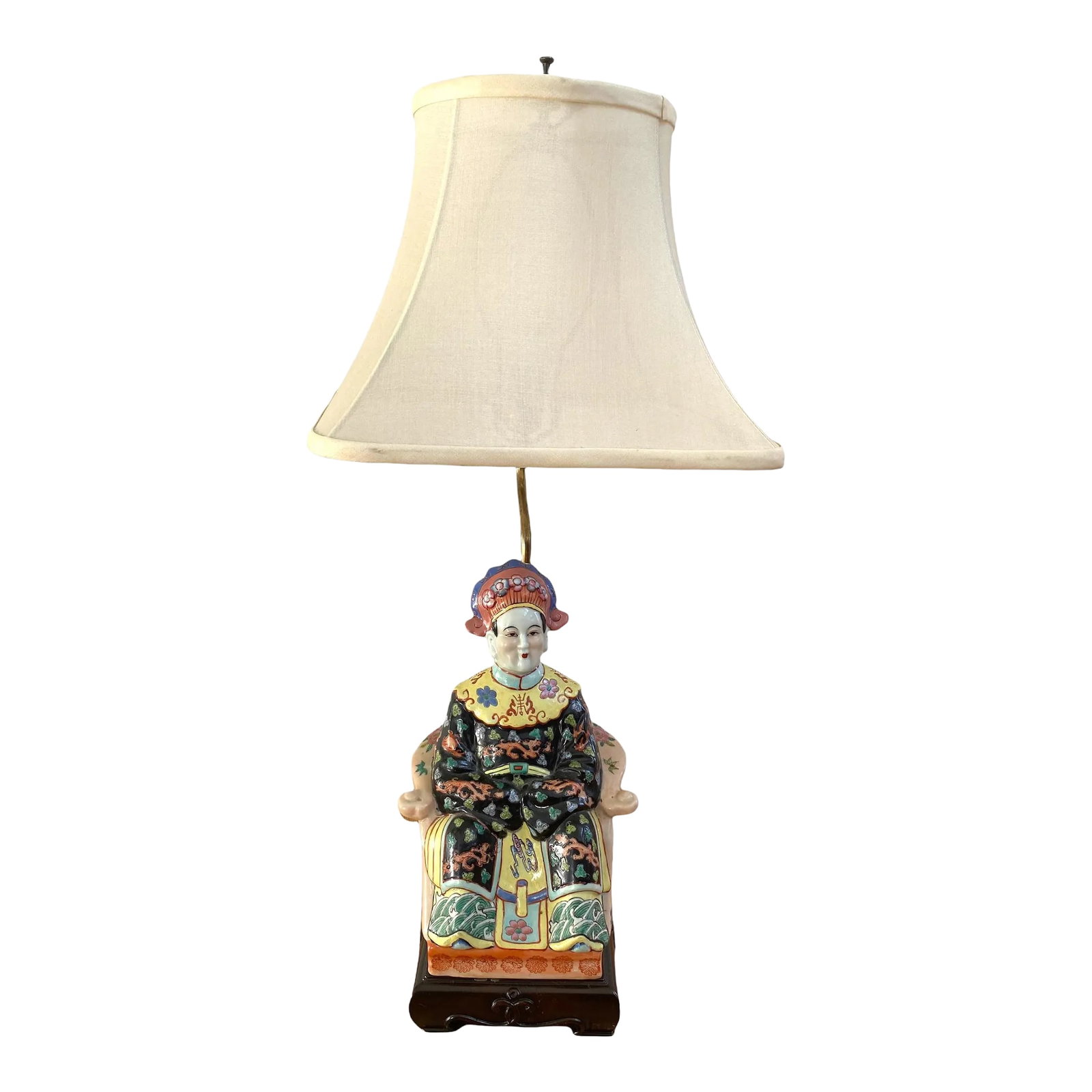 Vintage Mid-Century Chinese Empress Ceramic Hand Painted Table Lamp: Beautiful vintage famile rose Chinese empress ceramic statue table lamp. Comes with off-white silk shade. Measures 27" from base to finial, 7.5" across, 19.5" from base to socket, and 8.5" deep. Lamps