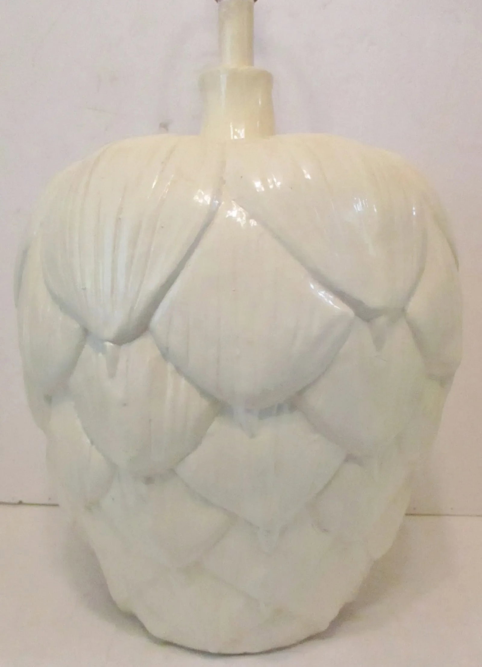 1960s Mid-Century Modern Large Sculptural White Artichoke Table Lamp - 5