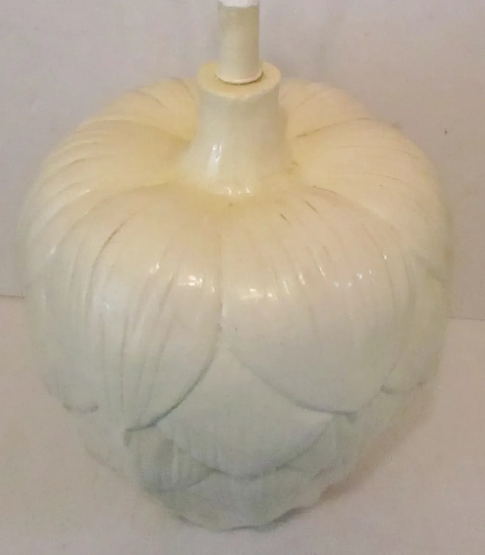 1960s Mid-Century Modern Large Sculptural White Artichoke Table Lamp - 6