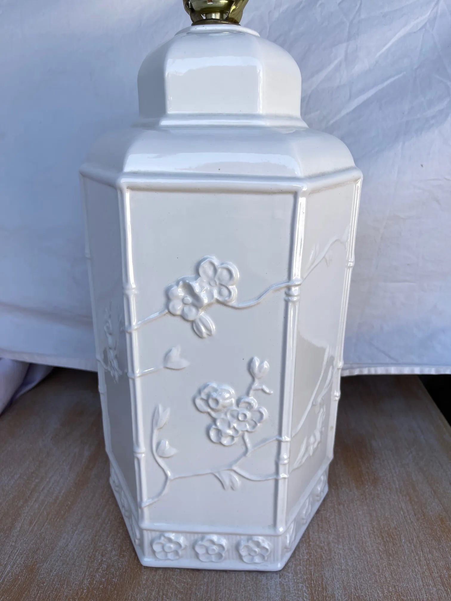 Vintage White Hexagon Ginger Jar Table Lamp - 3