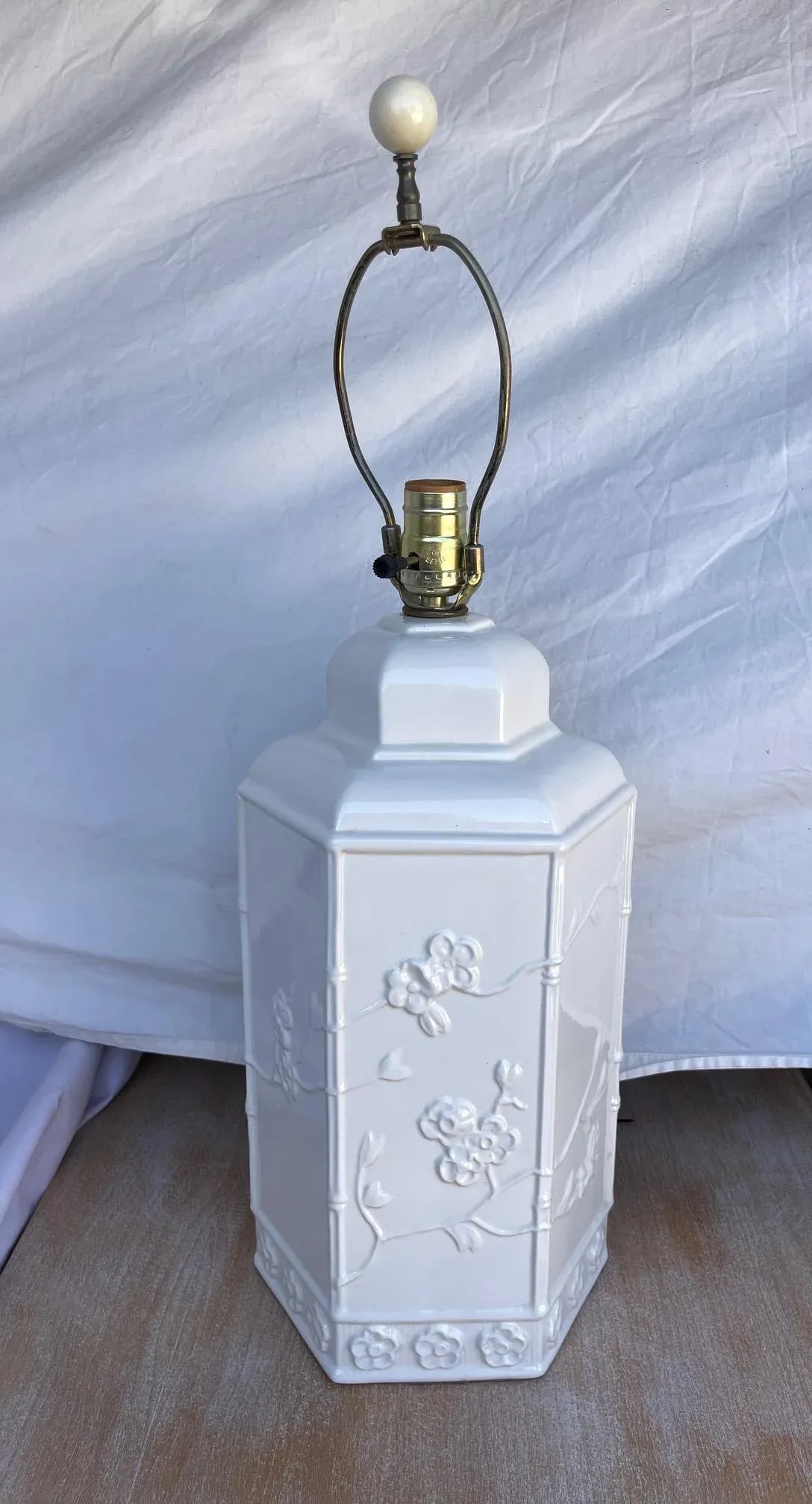 Vintage White Hexagon Ginger Jar Table Lamp - 4