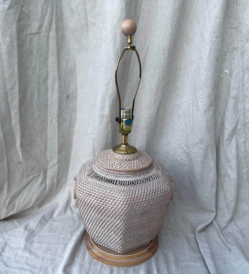 1980s Asian Hexagon Woven Rattan Table Lamp - 10