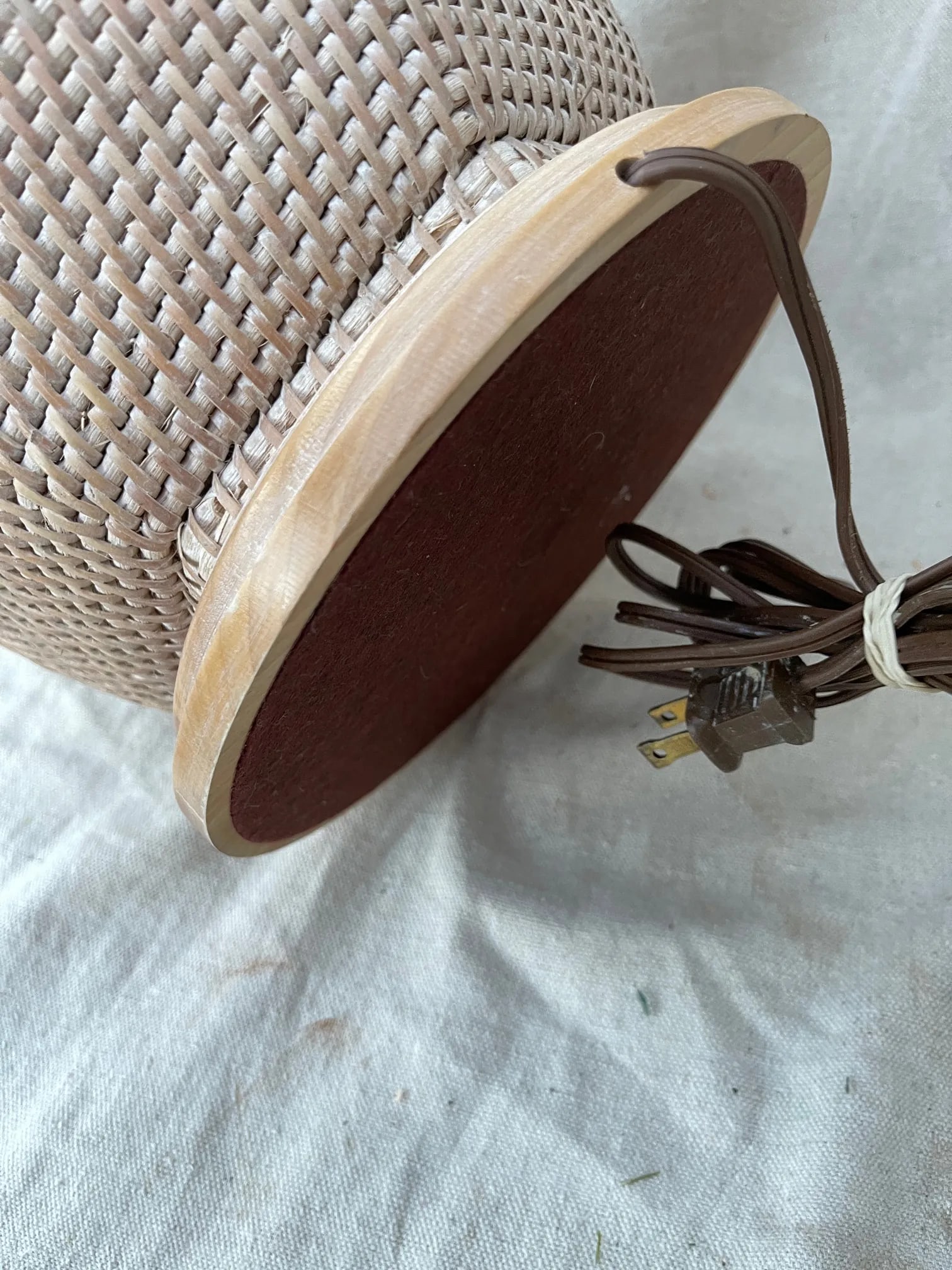 1980s Asian Hexagon Woven Rattan Table Lamp - 8