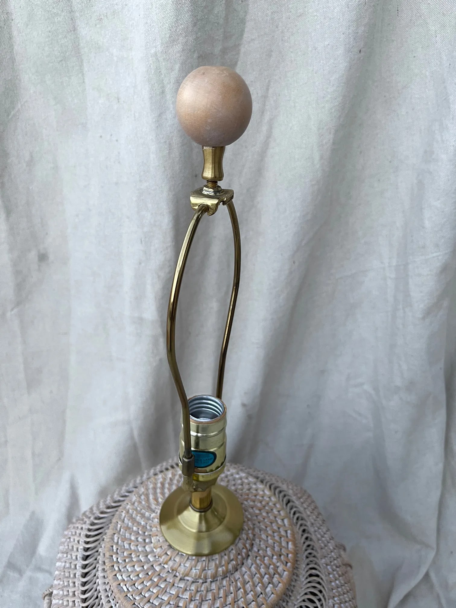 1980s Asian Hexagon Woven Rattan Table Lamp - 9