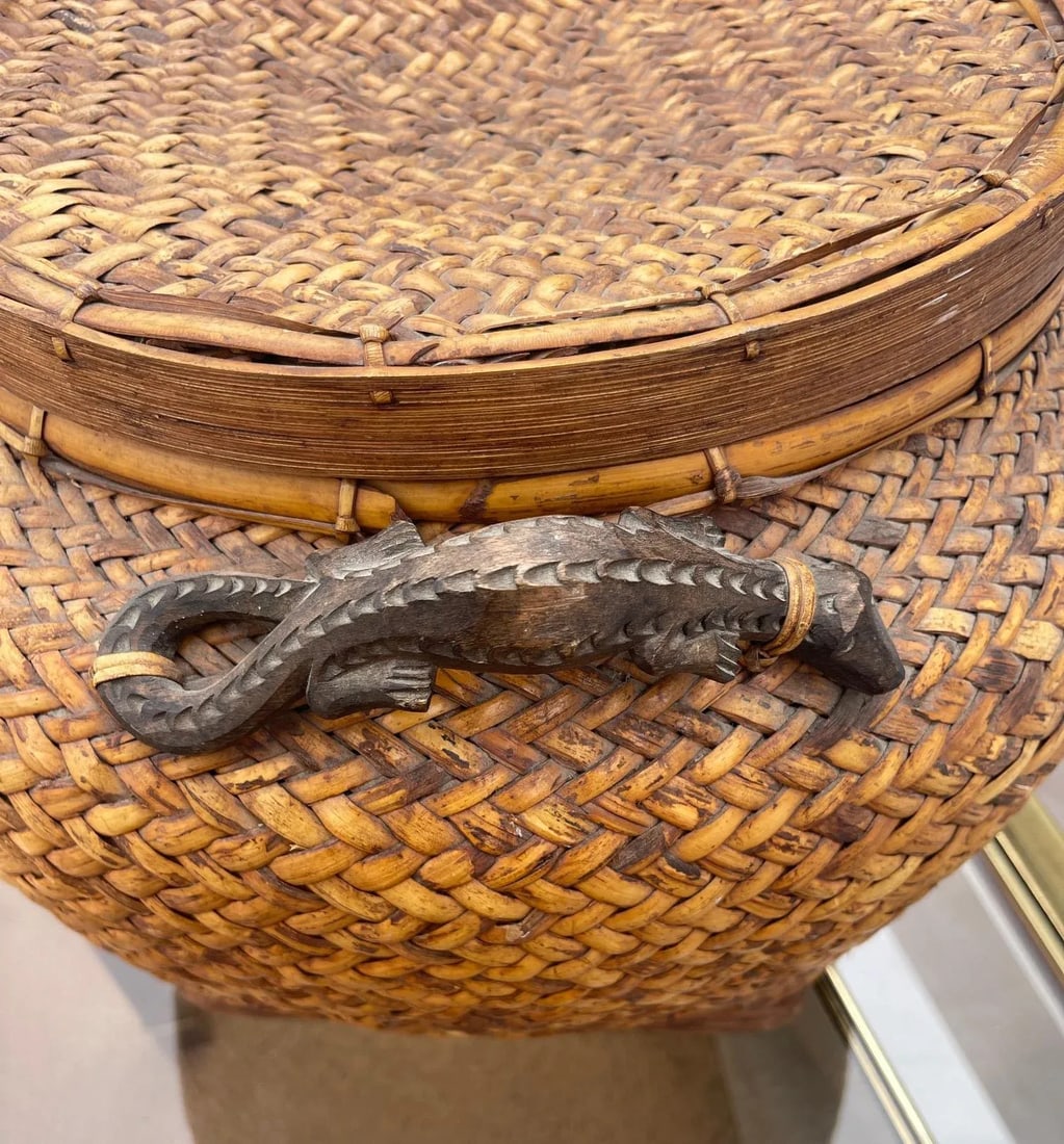 Vintage Rosenthal Netter Woven Rattan Lidded Basket W/ Carved Croc Handles - 2