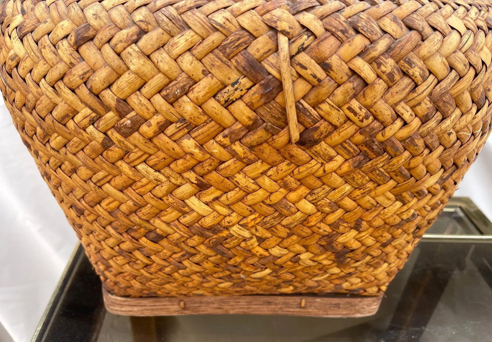 Vintage Rosenthal Netter Woven Rattan Lidded Basket W/ Carved Croc Handles - 9