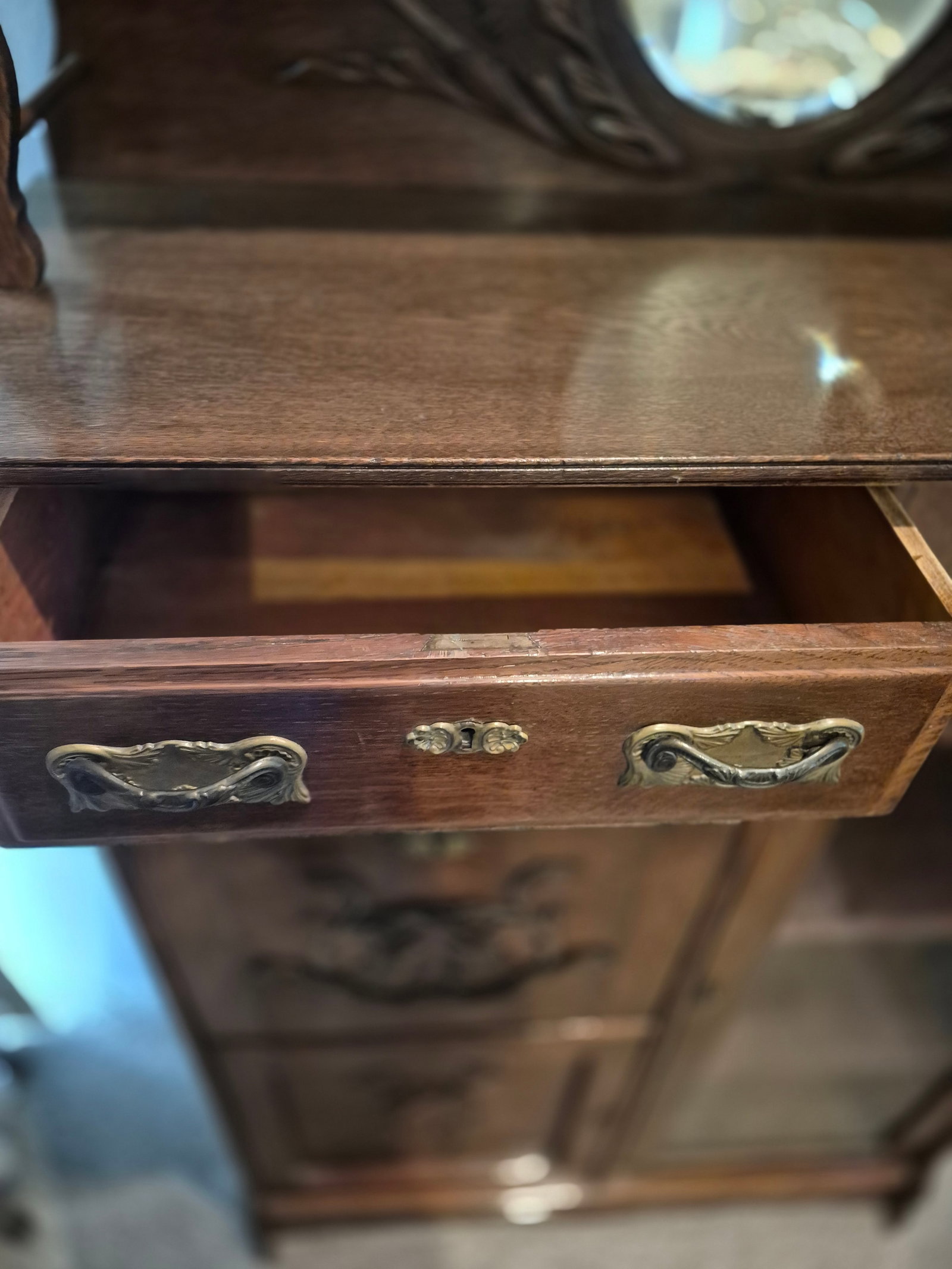 Late 18th Century Victorian American Side-by-Side Display and Secretary Cabinet - 12