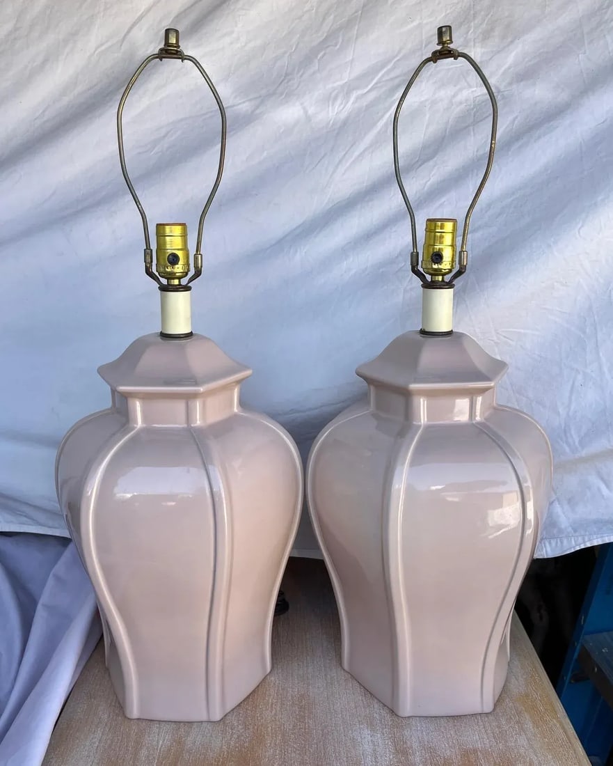 Vintage Pair of Taupe/Nude Ginger Jar Table Lamps - 11