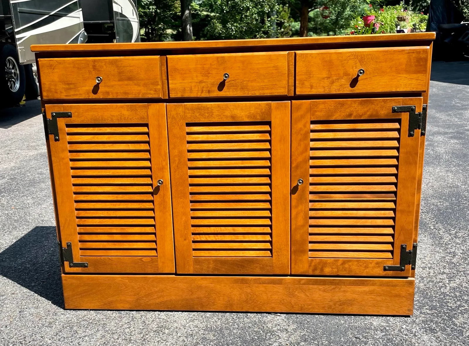 Ethan Allen Custom Room Plan Cabinet With Divided Bookcase in Maple With Nutmeg Finish - 2