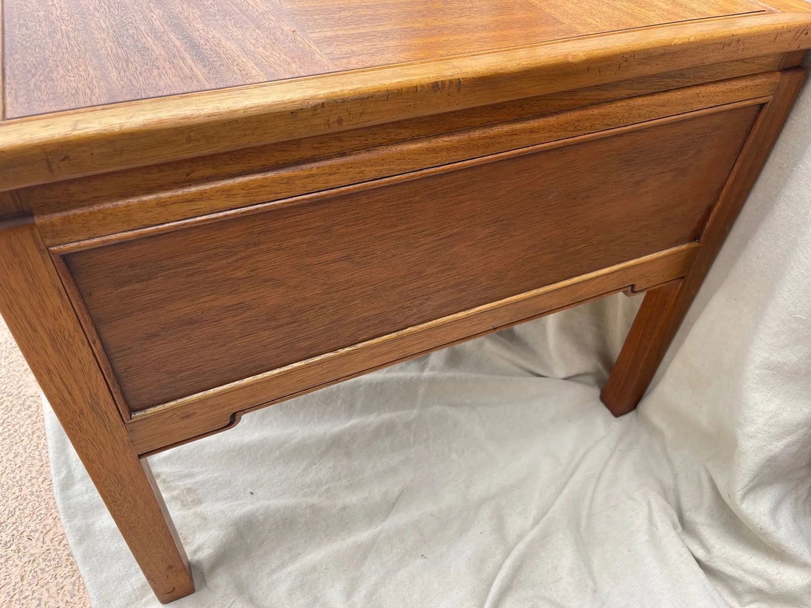 Vintage Mid-Century Hekman Side Table - 3