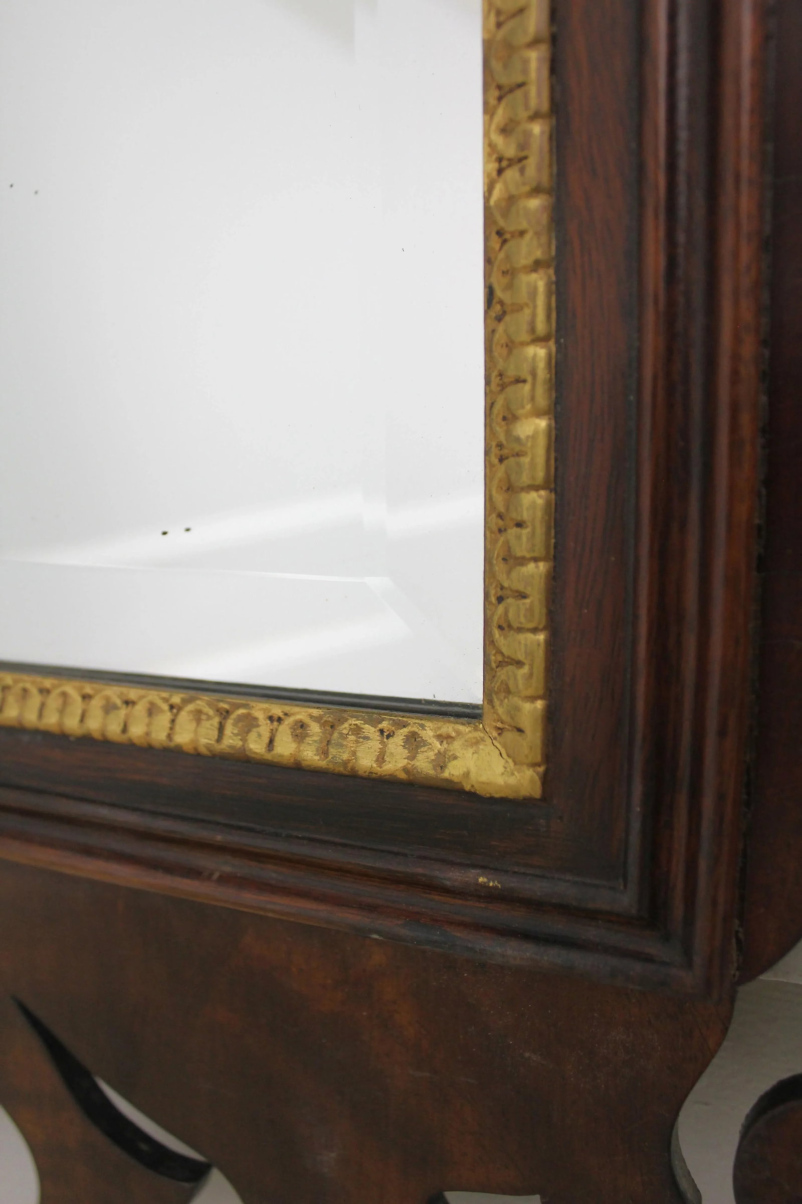 Henkel Harris Chippendale Mahogany Shell Carved Mirror - 8