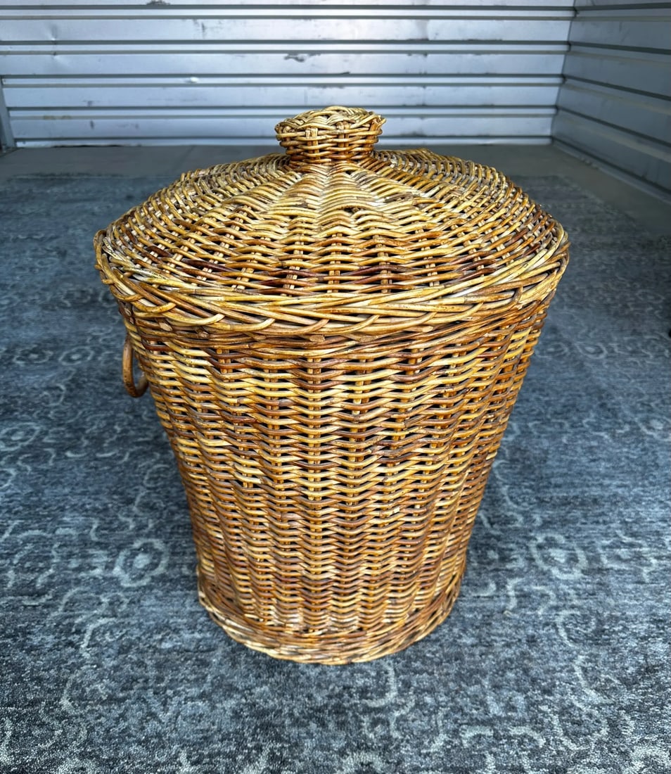 Rustic European Wicker Basket W/Lid - 7
