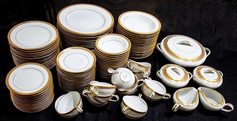 Service for 16 Noritake China Pattern 5480 - 89 Pieces - 10