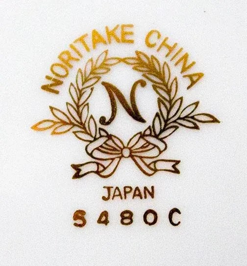 Service for 16 Noritake China Pattern 5480 - 89 Pieces - 9