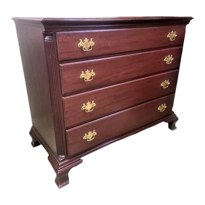 Kindel Grand Rapids Furniture Vintage Solid Mahogany Georgian Dresser - Late 20th Century: Kindel makes each masterpiece especially for order in its Grand Rapids, Michigan facility. It is more of a work studio than a factory. Kindel does not do mass production and does not make a product un
