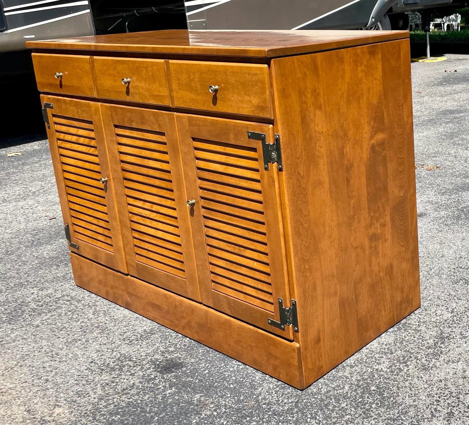 Ethan Allen Custom Room Plan Cabinet With Divided Bookcase in Maple With Nutmeg Finish - 4