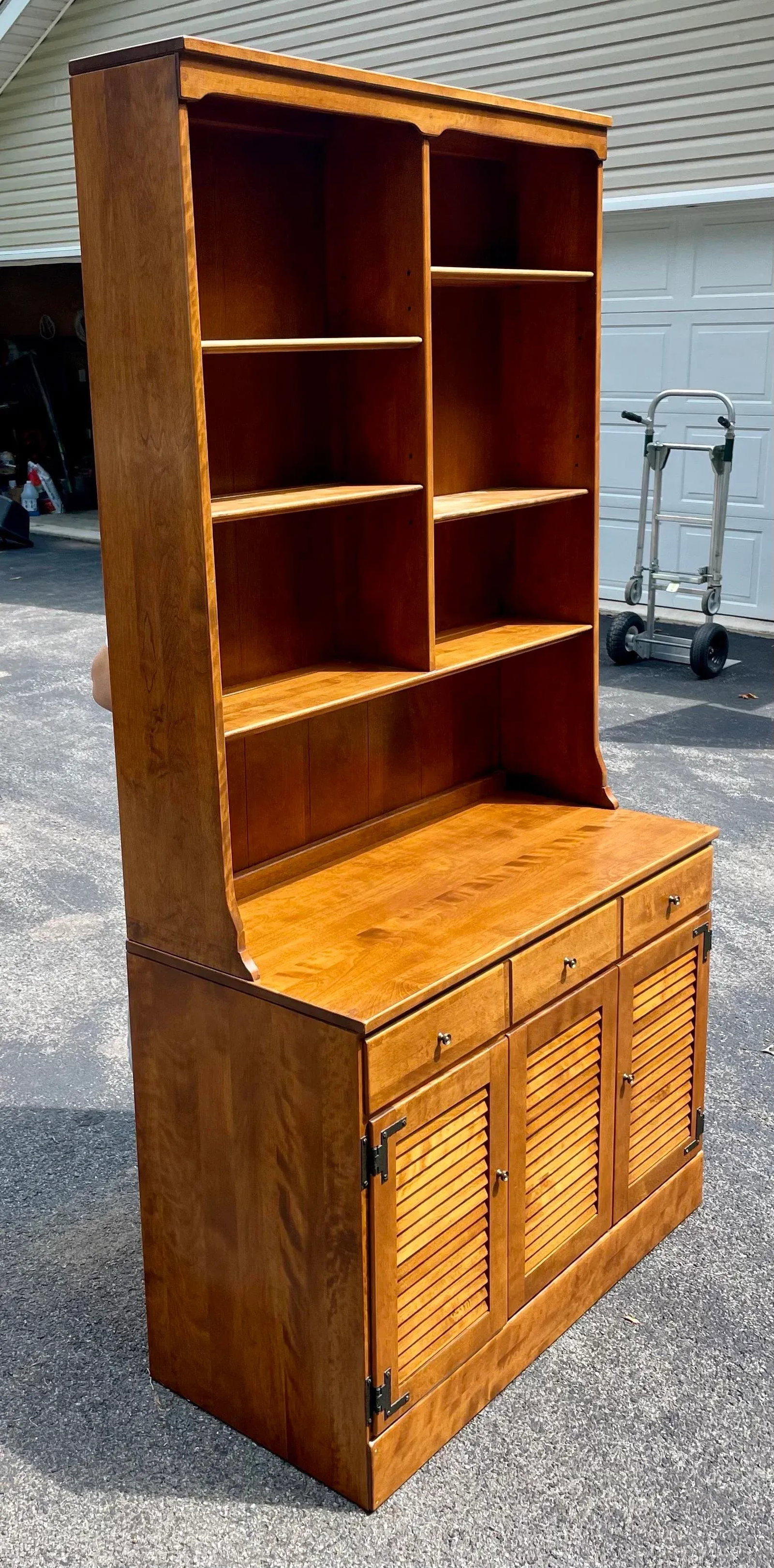 Ethan Allen Custom Room Plan Cabinet With Divided Bookcase in Maple With Nutmeg Finish - 8