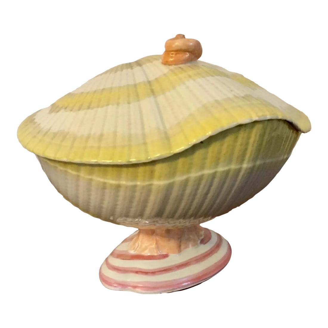 Antique Early 19th Century Wedgwood Creamware Pearlware Nautilus Sea Shell Sauce Tureen or Box: Antique early 19th century Wedgwood creamware nautilus sea shell sauce tureen or box. Beautifully decorated in shades of yellow and pink. Measures 7 1/4" x 6 1/4" x 6 1/4" tall. Good condition - a
