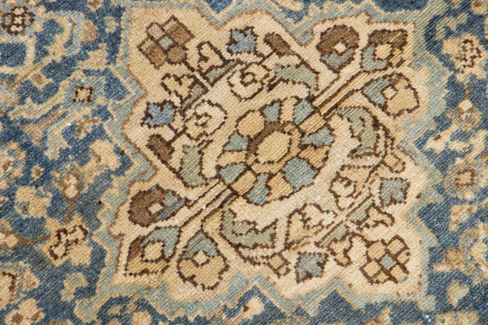 Medallion Antique Persian Hamadan Wool Rug in Blue - 7