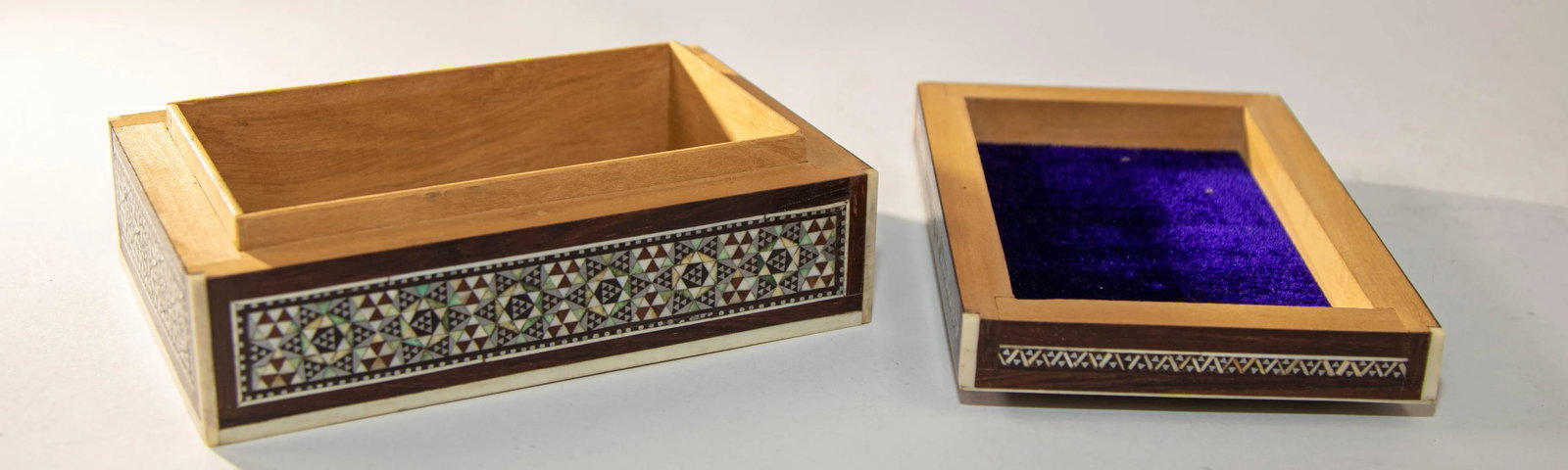 Antique Decorative Middle Eastern Islamic Box 1940s - 10