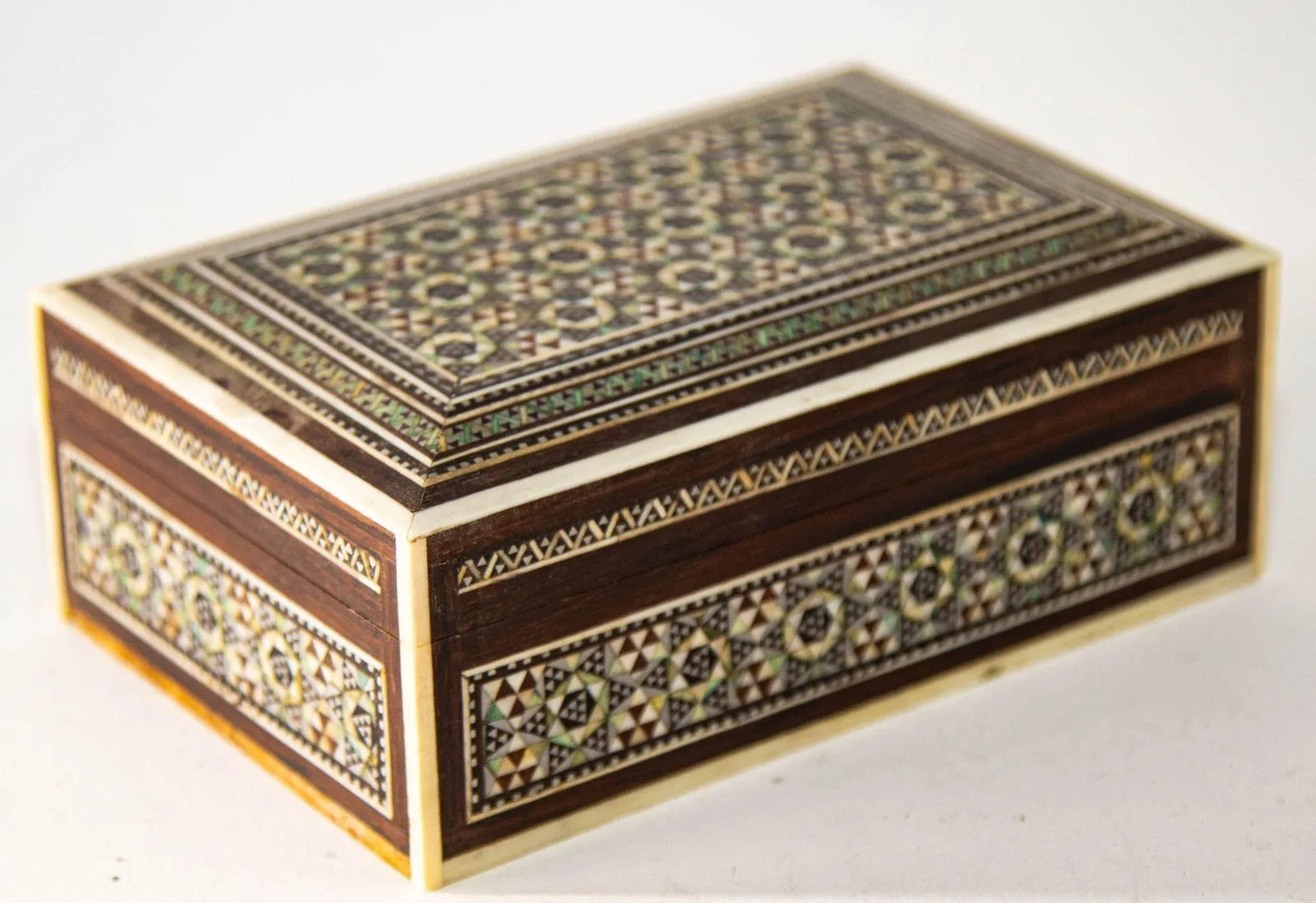 Antique Decorative Middle Eastern Islamic Box 1940s - 7