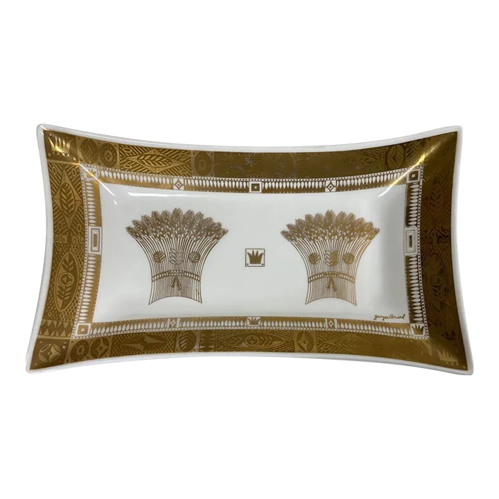 1960s Georges Briard Milk Glass Bowl With Golden Harvest Design Art Deco Style: 1960s Georges Briard Milk Glass Bowl with Golden Harvest Design Art Deco Style. Stunning mid century modern white milk glass bowl with 22k gold " Golden Harvest" pattern. Designed and signed by
