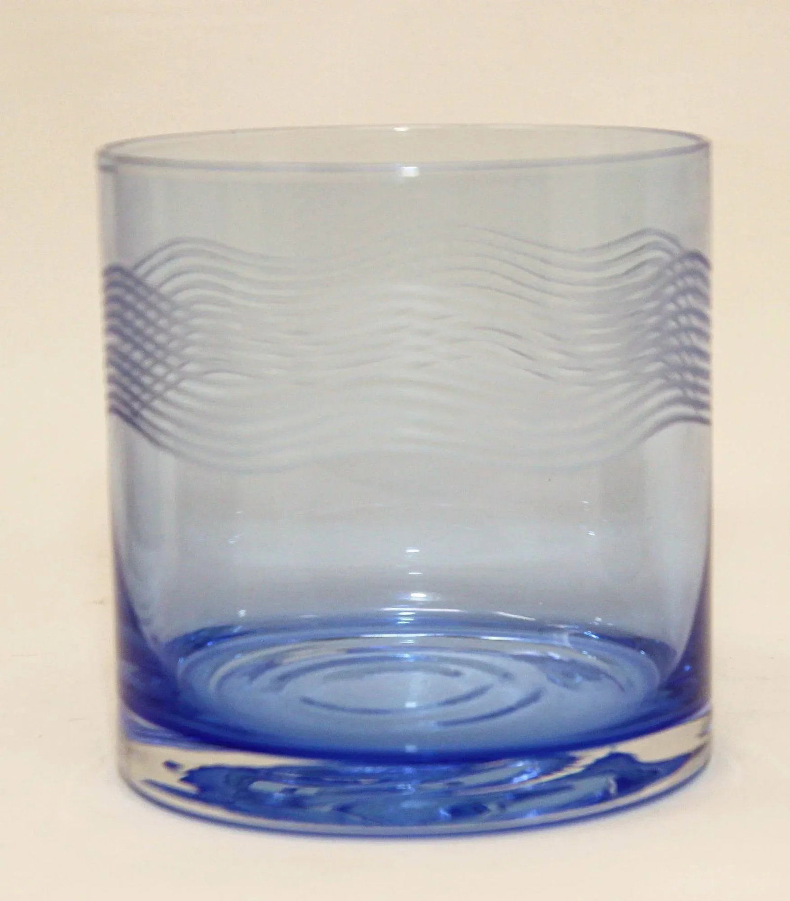 Set of Four Vintage Drinking Colored Crystal Glasses With Etched Design - 8