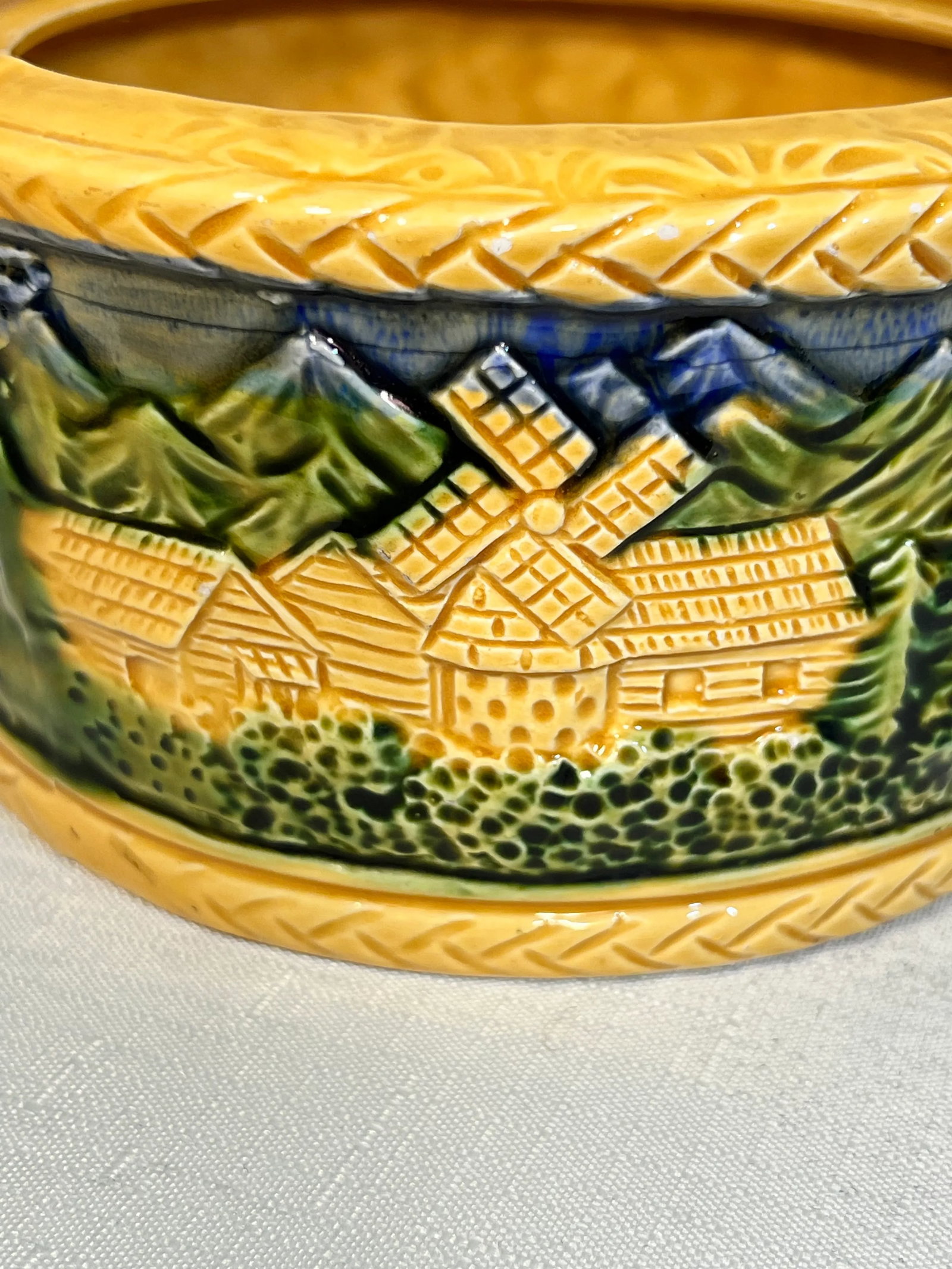 Vintage Majolica Biscuit Container Styled After George Jones - 7