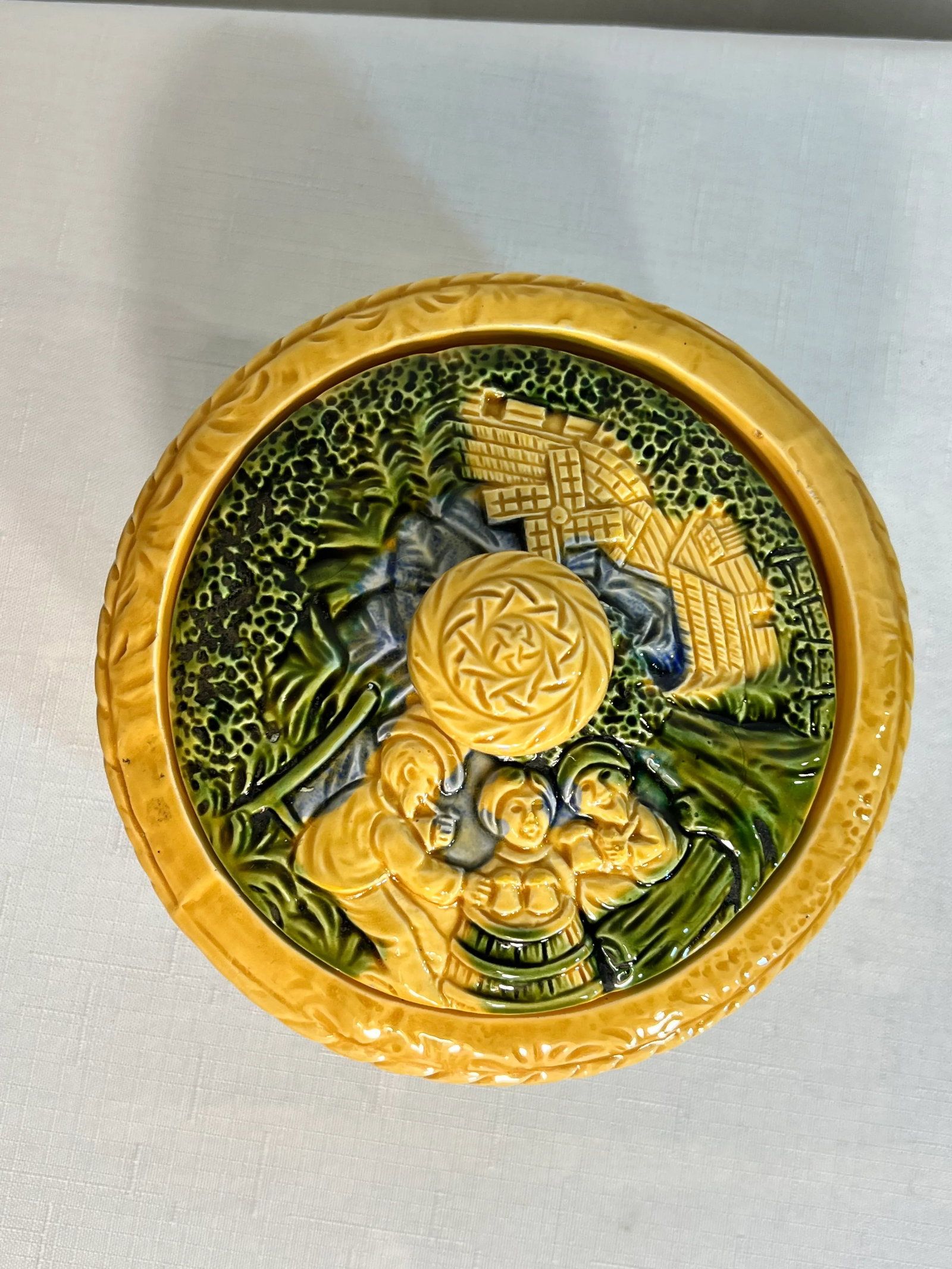 Vintage Majolica Biscuit Container Styled After George Jones - 9