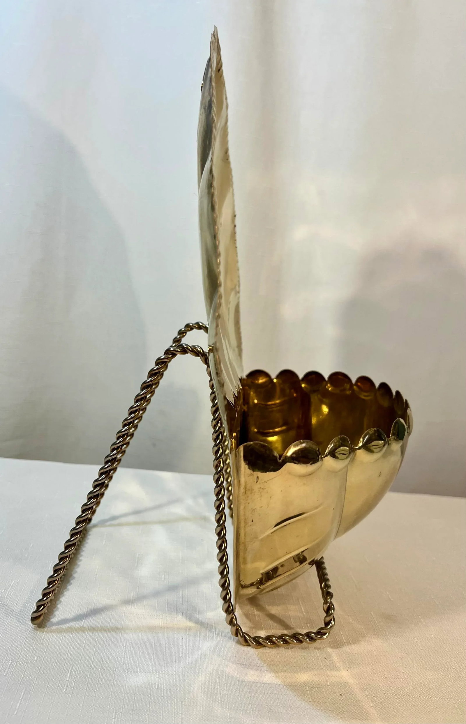 Vintage Hollywood Regency Polished Brass Hand Hammered Repousse Shell Wall Pocket - 3