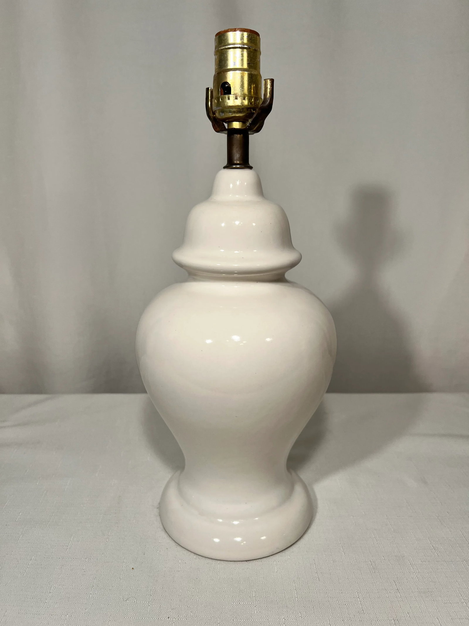 Vintage Mid-Century Small White Ginger Jar Lamp With Gold Gilded Shade - 5