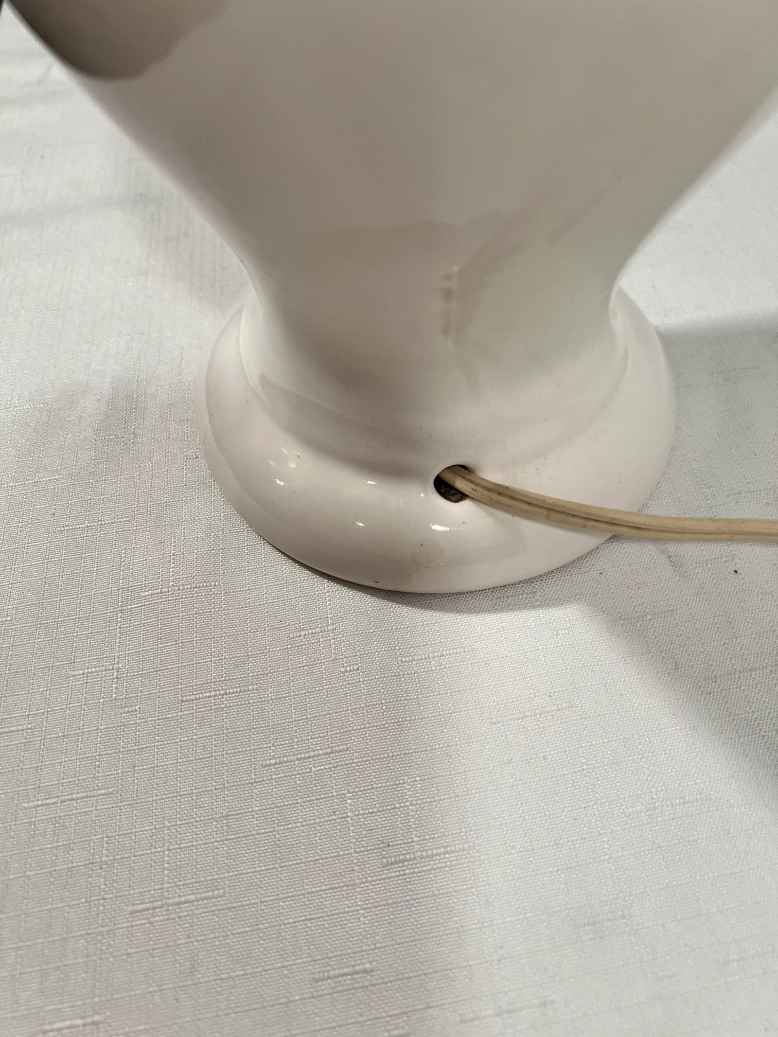 Vintage Mid-Century Small White Ginger Jar Lamp With Gold Gilded Shade - 6