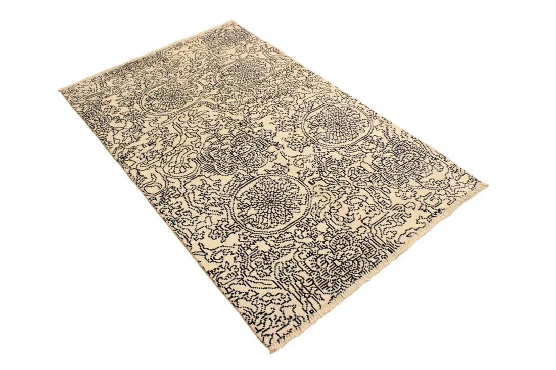 1990s Shabby Chic Modern Ivory/Blue Wool & Viscose Rug - 4'0 X 6'6 - 2