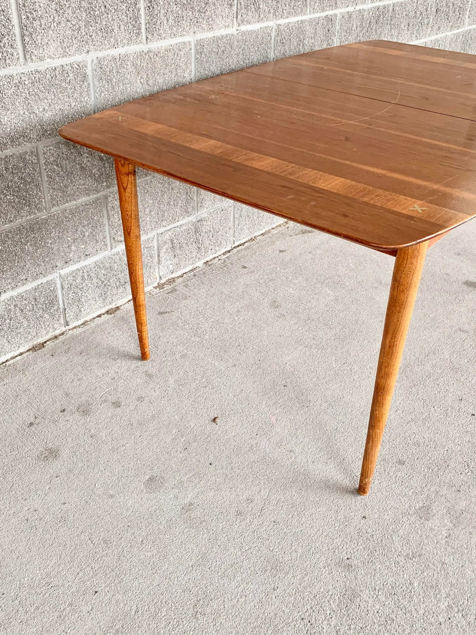 Vintage American of Martinsville Dining Table With Inset Metal Xs - 8