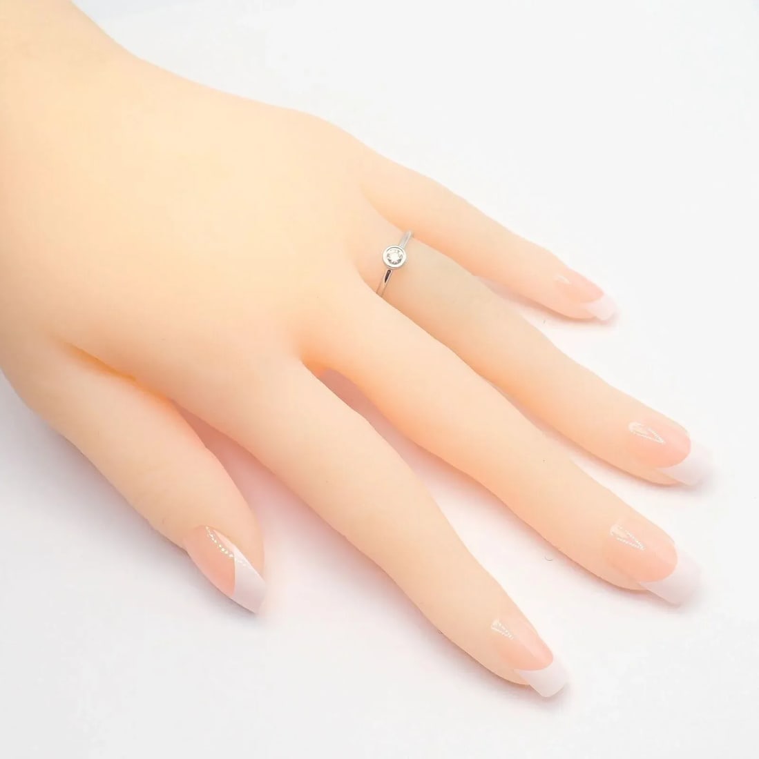 Tiffany & Co. Platinum 0.12ct Diamond Engagement Stacking Ring sz 5.75 - 5