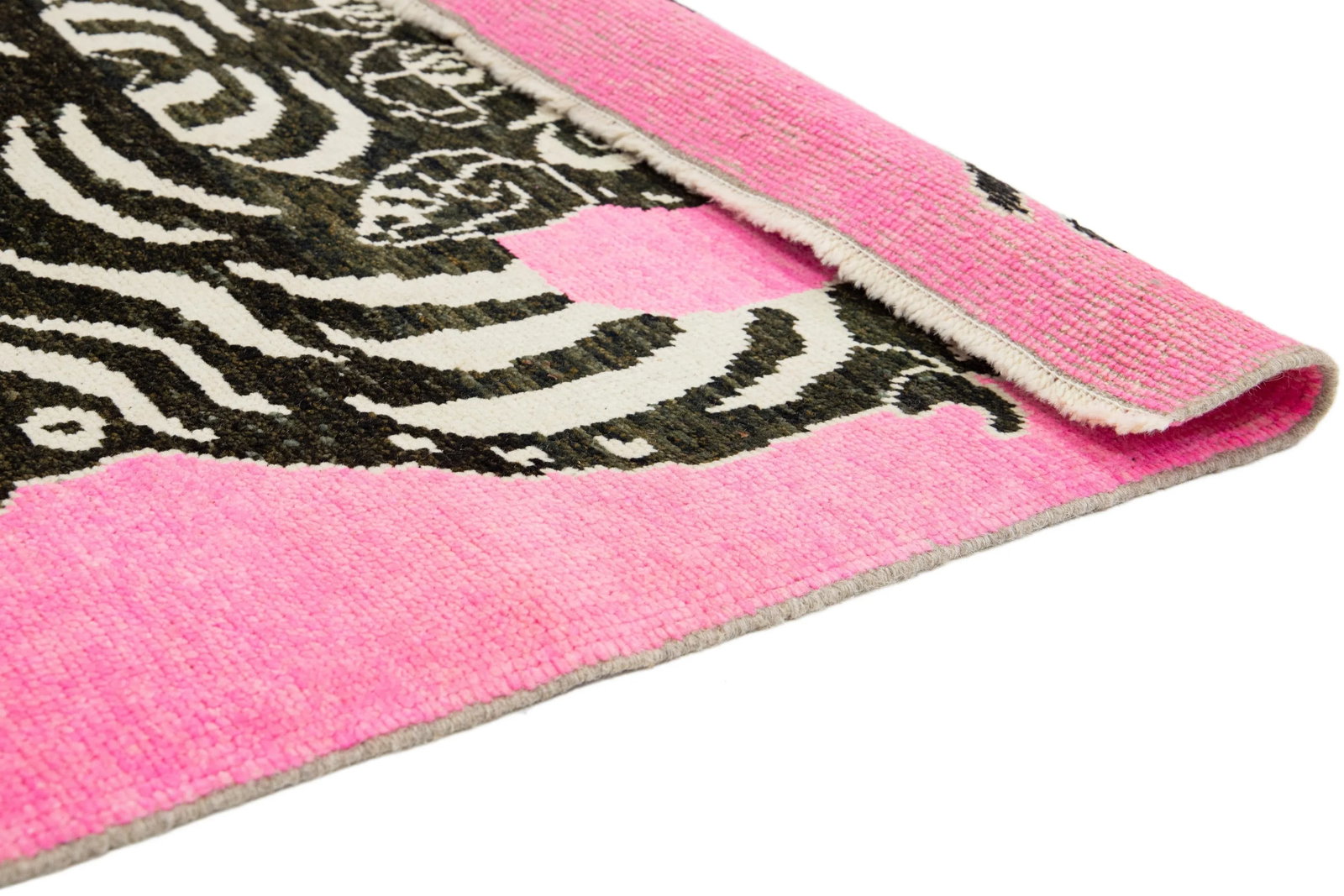 Scatter Handmade Pink Turkish Wool Rug With a Tiger Motif - 4