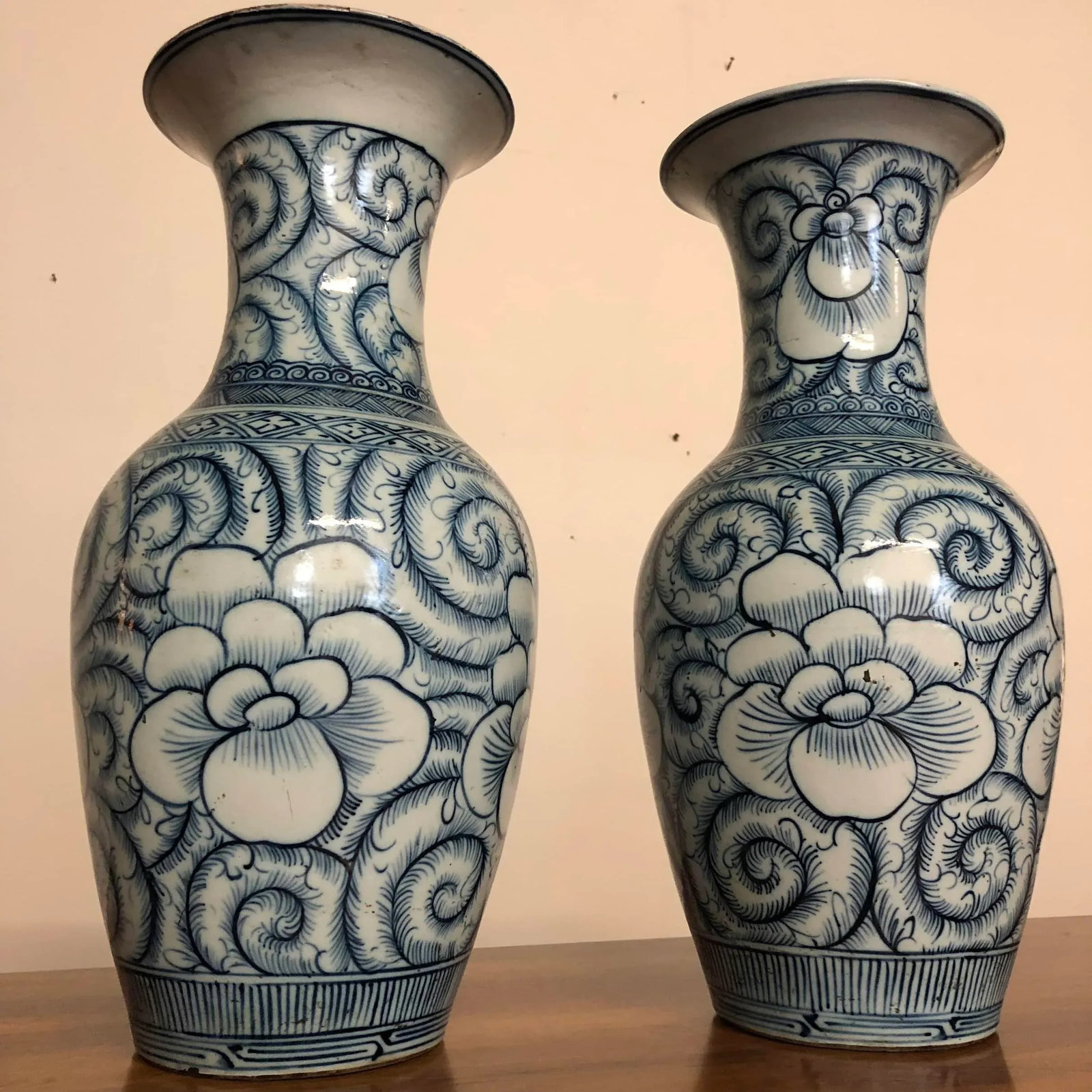 Pair of Blue and White Large Vintage Chinese Porcelain Vases - 2