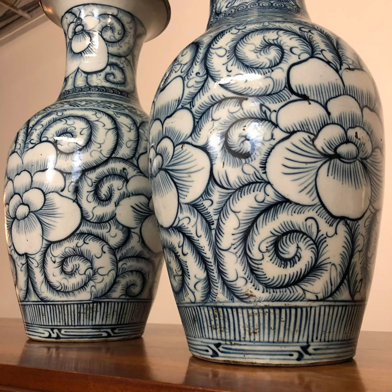 Pair of Blue and White Large Vintage Chinese Porcelain Vases - 8
