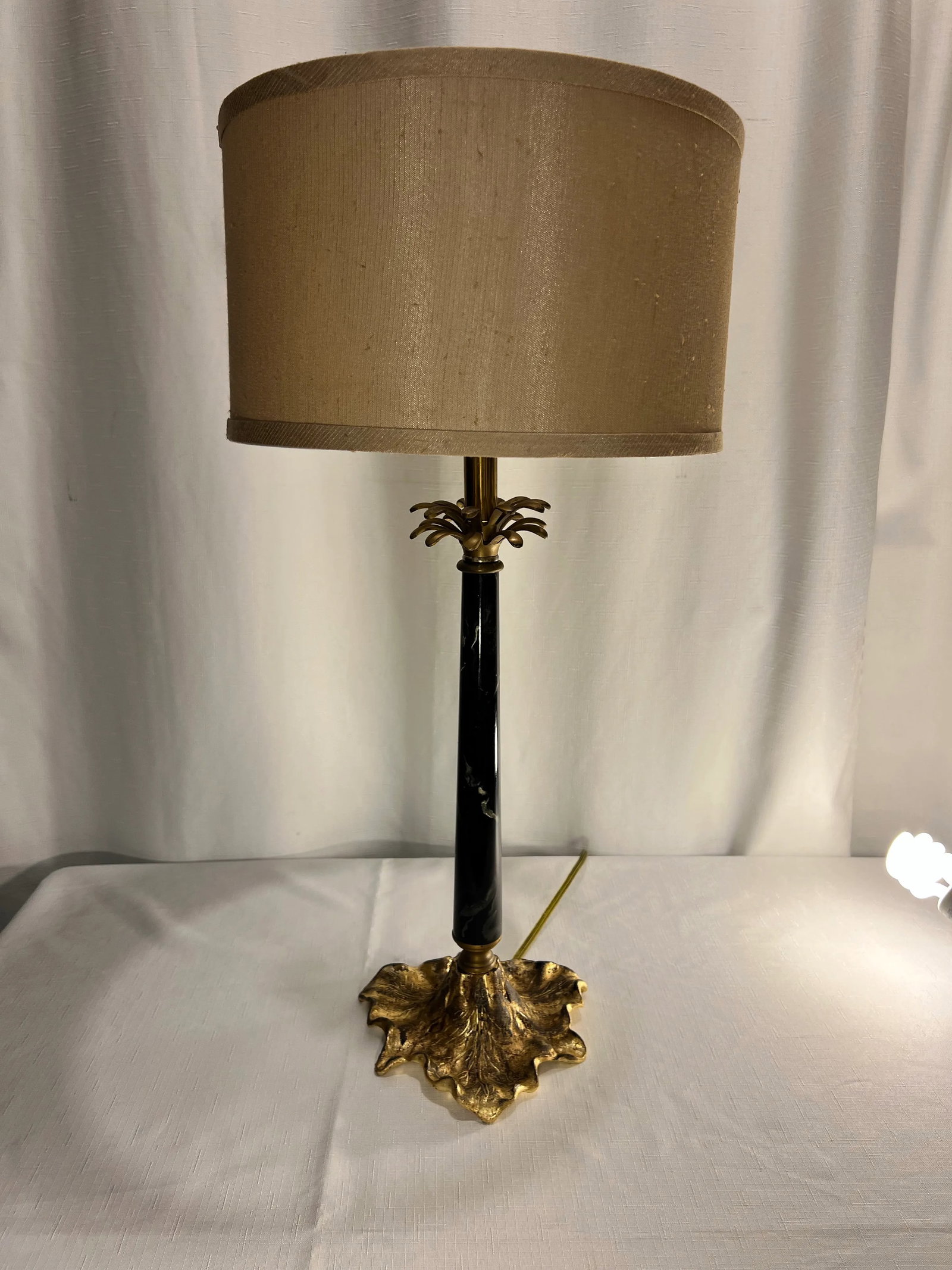 Contemporary Hollywood Regency Palm Tree Table Lamp With Shade - 8