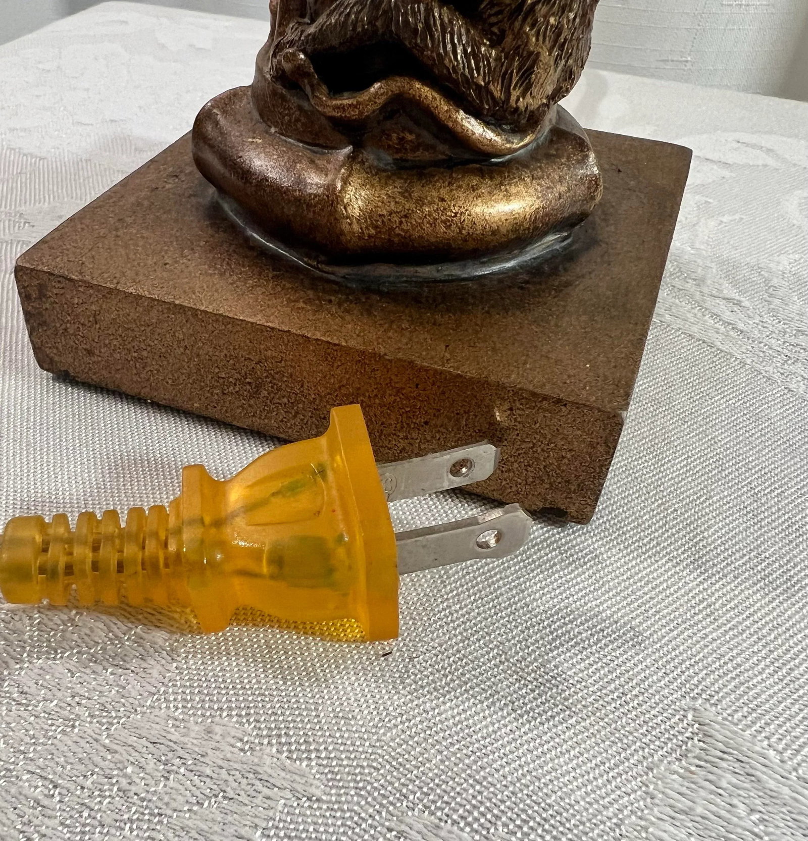 Vintage Two Monkey's Climbing Faux Bamboo Gold Petite Table Lamp - 9