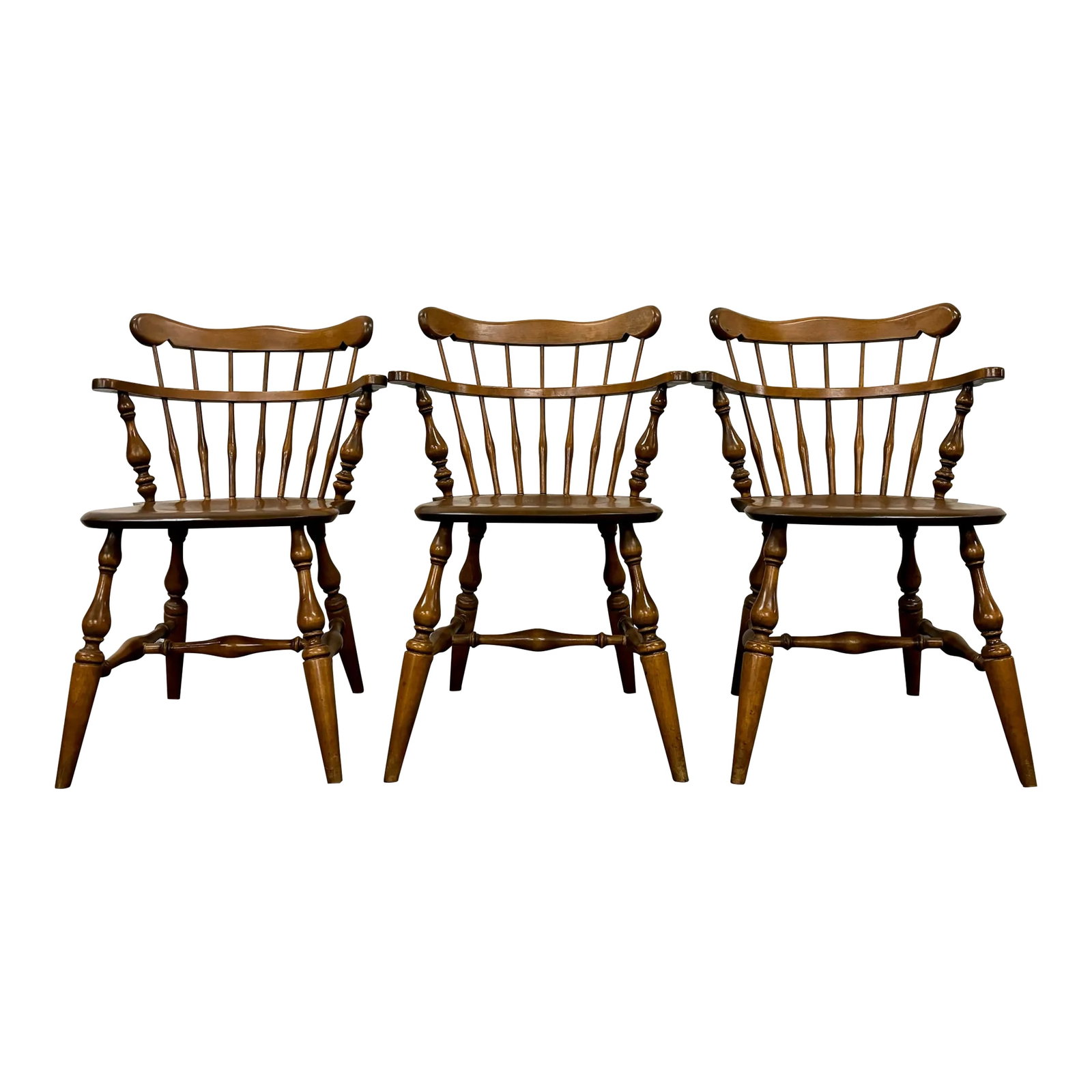 Vintage Ethan Allen Heirloom Nutmeg Maple Colonial Early American Dining Chairs: This is a gorgeous set of three Ethan Allen Heirloom Nutmeg Maple Colonial early American comb back Windsor dining side chairs 10-6040. Willing to sell individually if desired. Solid and sturdy, with