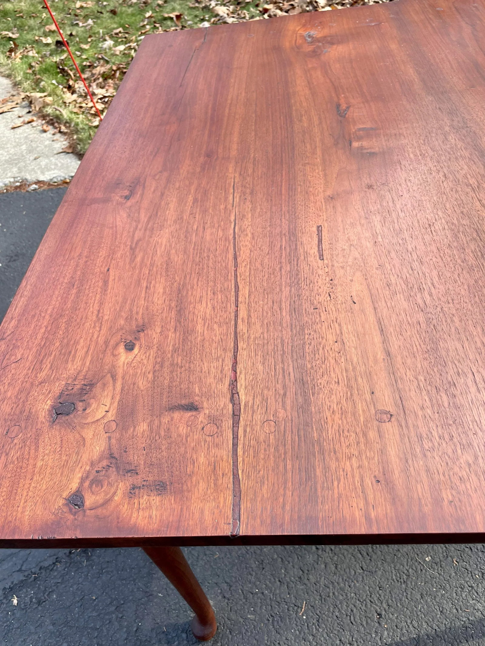 Antique Tavern Table in Queen Anne Style of Pennsylvania Origin. - 9