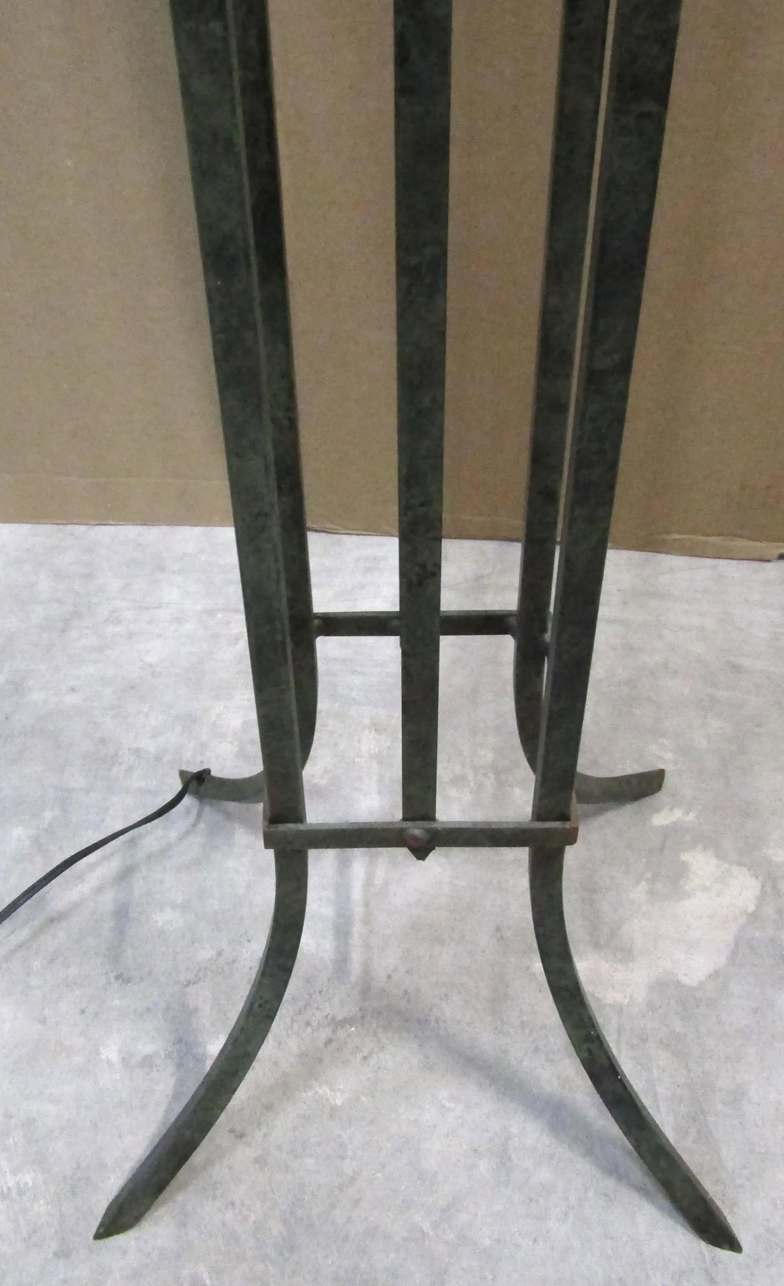 1970s Craftsman Mission Style Metal and Mica Torchier Floor Lamp - 9