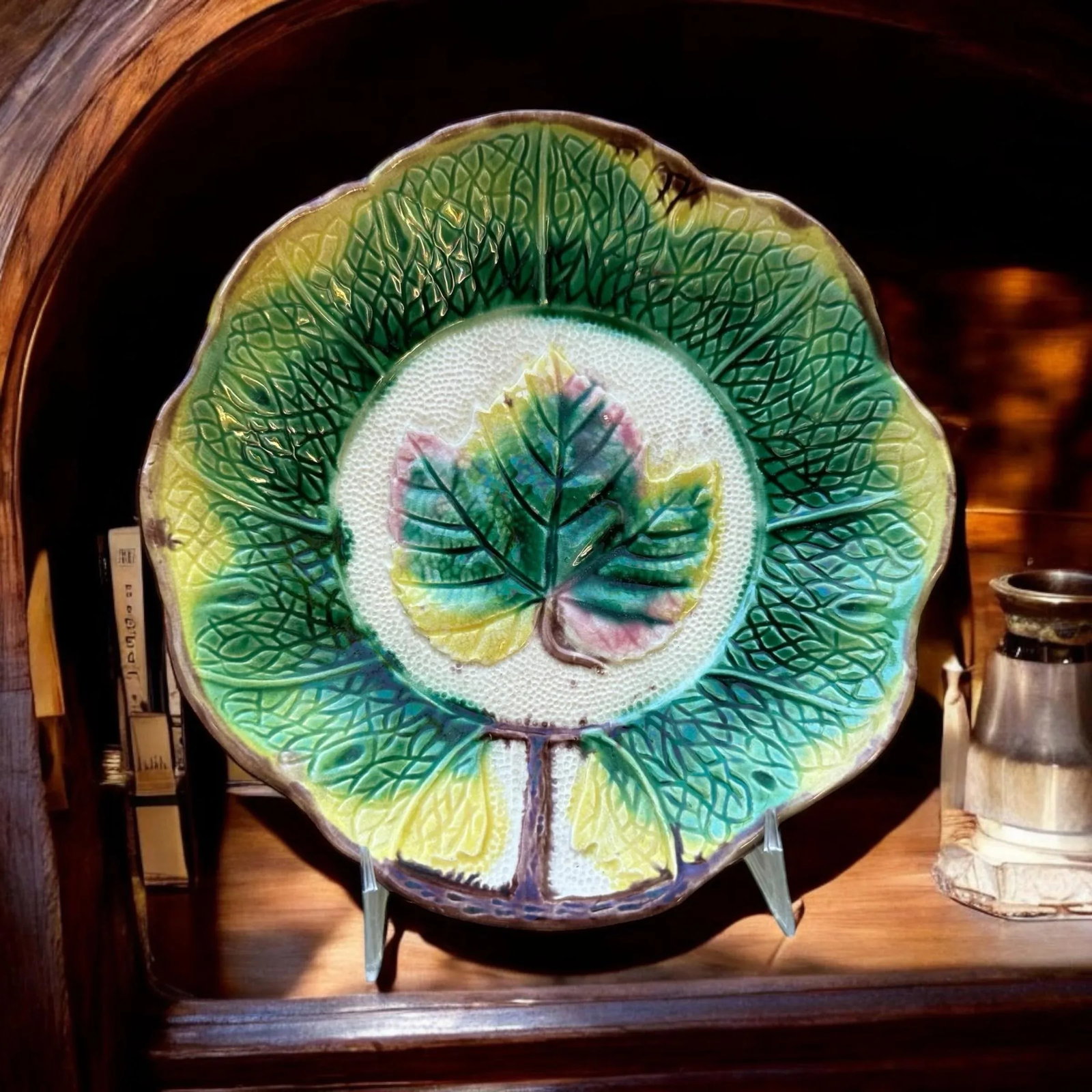 Majolica Antique 19th Century Grape Leaf Plate - 2