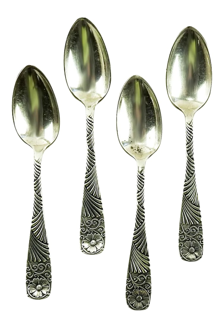 Silverplate Rogers Daisy Demitasse Spoons - Set of 4 (1 of 3)