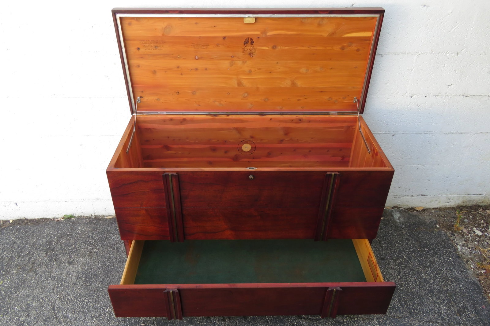 Mid 20th Century Lane Cedar Chest Blanket Trunk Window Bench With a Drawer - 10